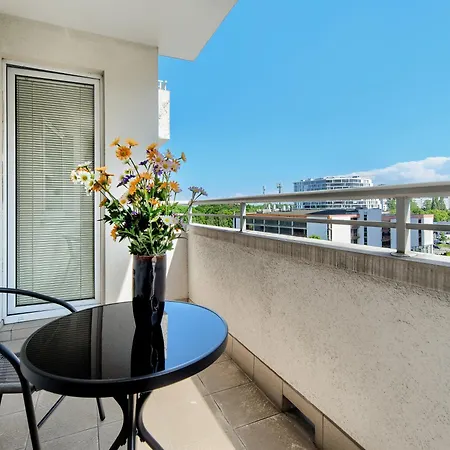 Reagan Park - Parking&balcony - By Rentujemy Апартаменты *