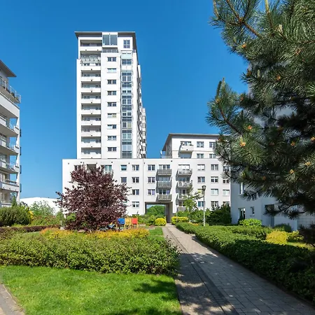 Reagan Park - Parking&balcony - By Rentujemy Апартаменты