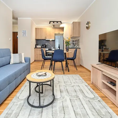 Reagan Park - Parking&balcony - By Rentujemy