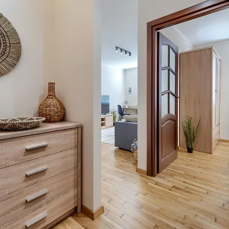 Reagan Park - Parking&balcony - By Rentujemy 아파트