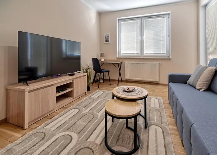 Reagan Park - Parking&balcony - By Rentujemy アパート