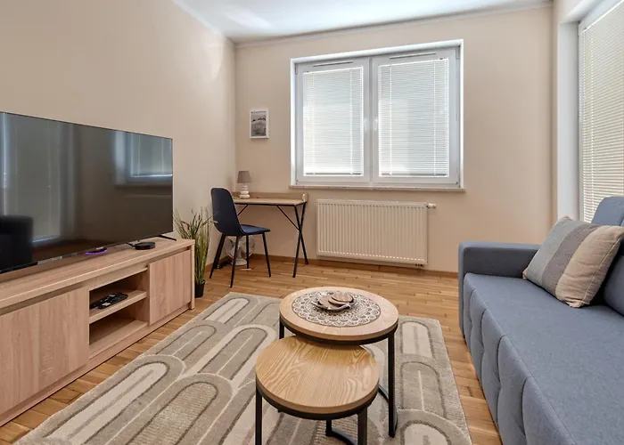 Reagan Park - Parking&balcony - By Rentujemy アパート